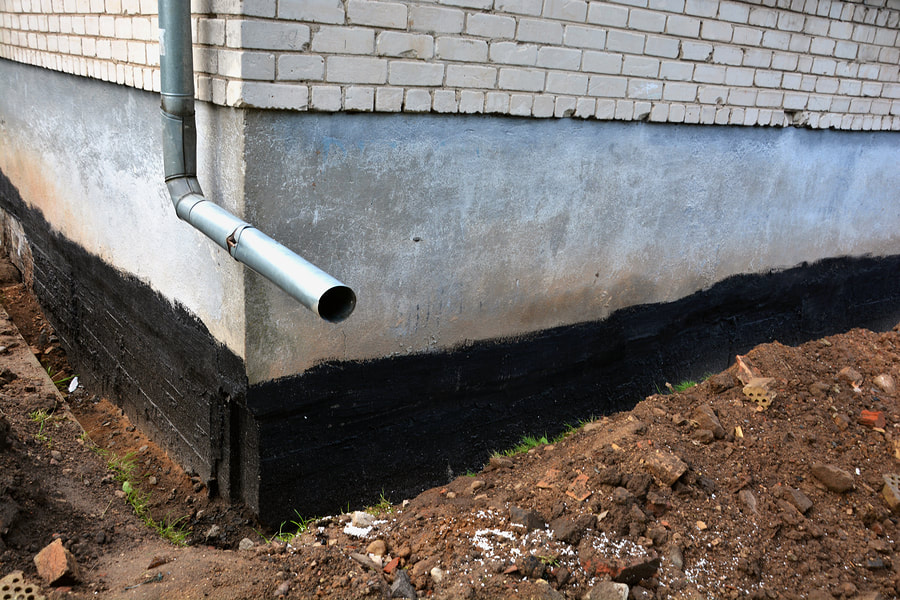 a water rain out pipe